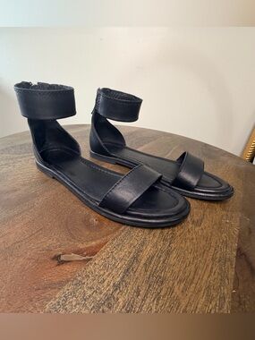 Frye Carson Ankle Zip Leather Sandals Size 7